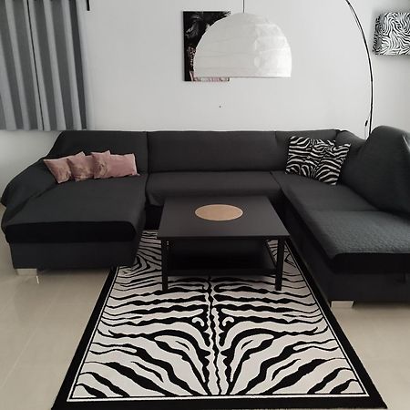 Ferienwohnung Am Sandstrand Omis Luaran gambar