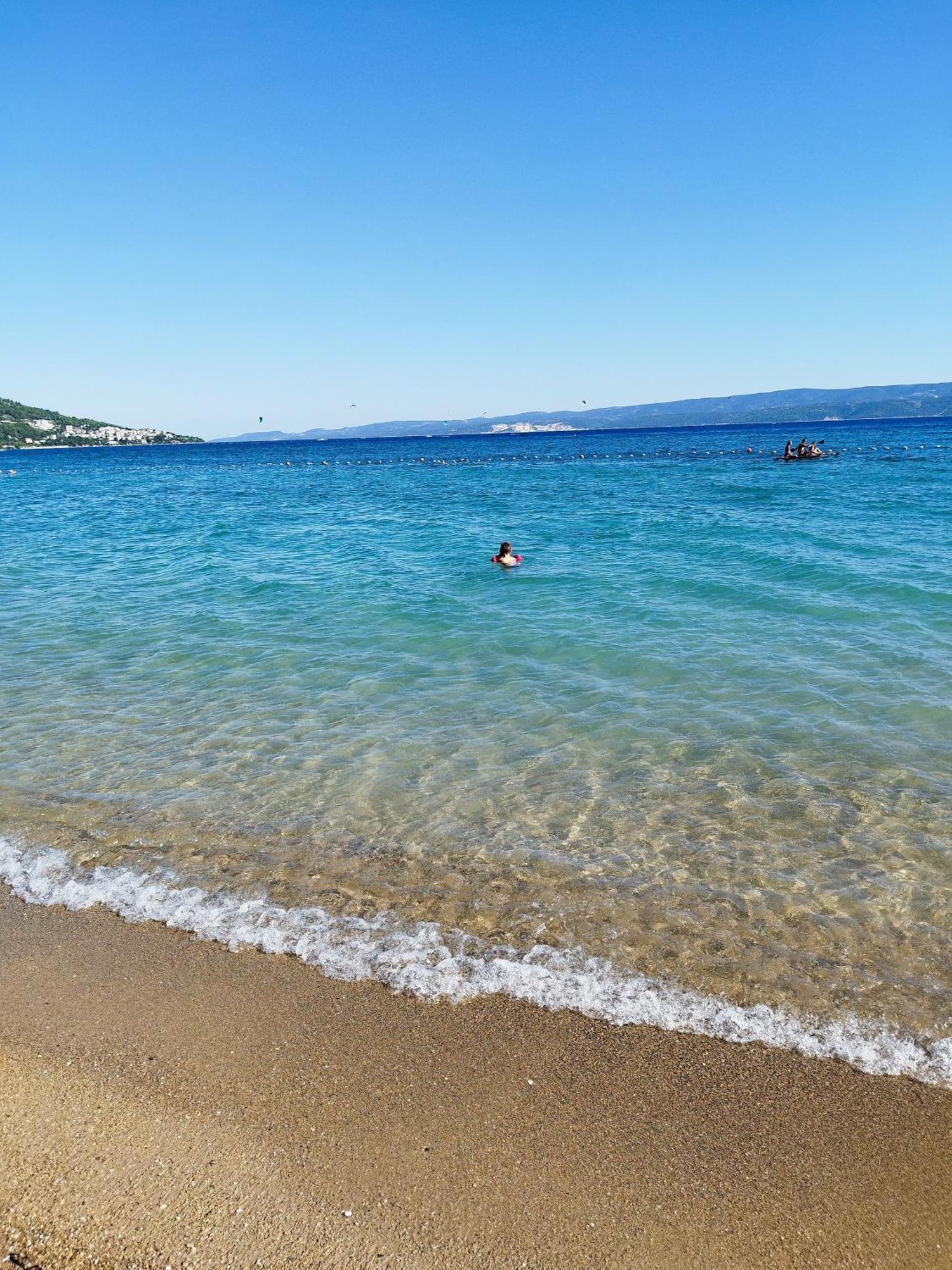 Ferienwohnung Am Sandstrand Omis Luaran gambar