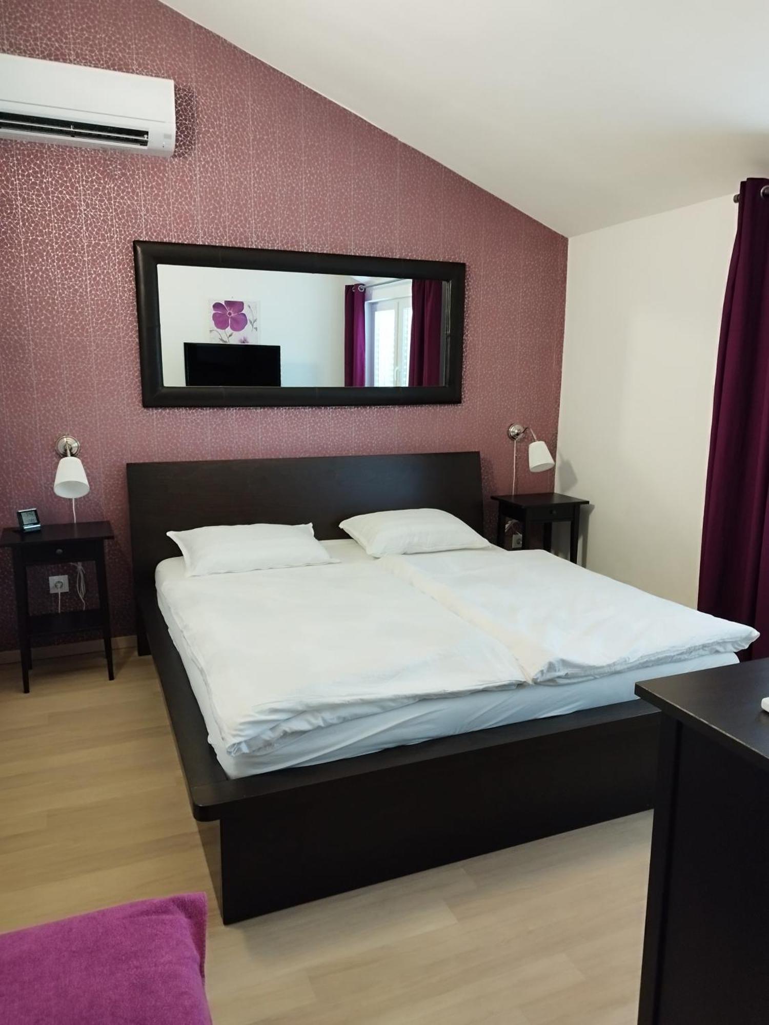 Ferienwohnung Am Sandstrand Omis Luaran gambar
