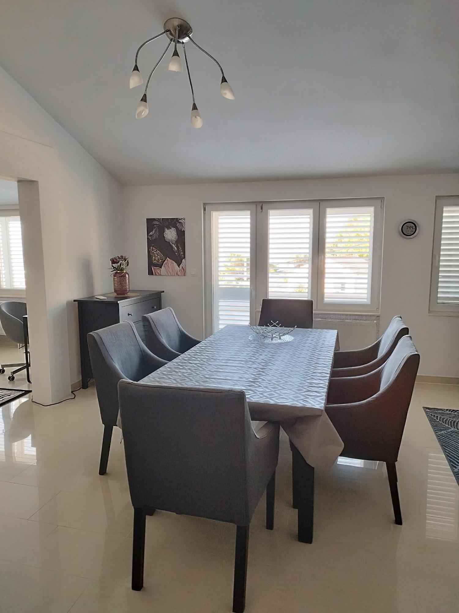Ferienwohnung Am Sandstrand Omis Luaran gambar